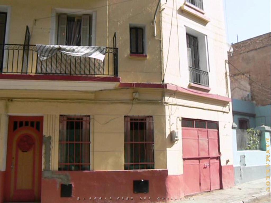rue Rabelais 30.JPG